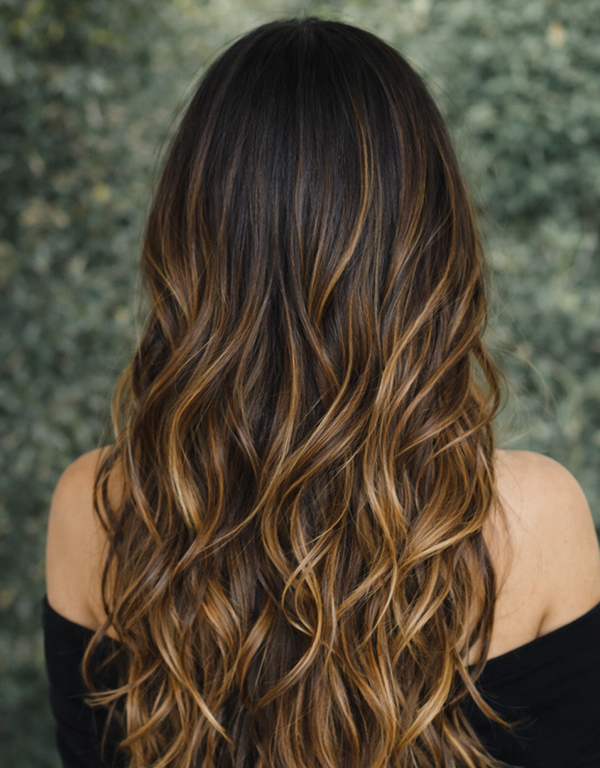 Art en balayage amb reflexos daurats